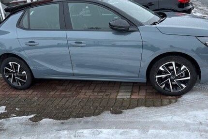 Opel Corsa 8.300 km 17.995 &euro; Voltlage 49599