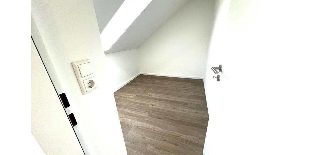 Dachgeschoßwohnung Rödinghausen - 3 Zimmer, 93 m&sup2;, 219.000&euro; | Angebot:25856837