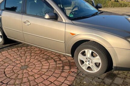 Ford Mondeo 193.500 km 1.750 &euro; Hagen am Teutoburger Wald 49170