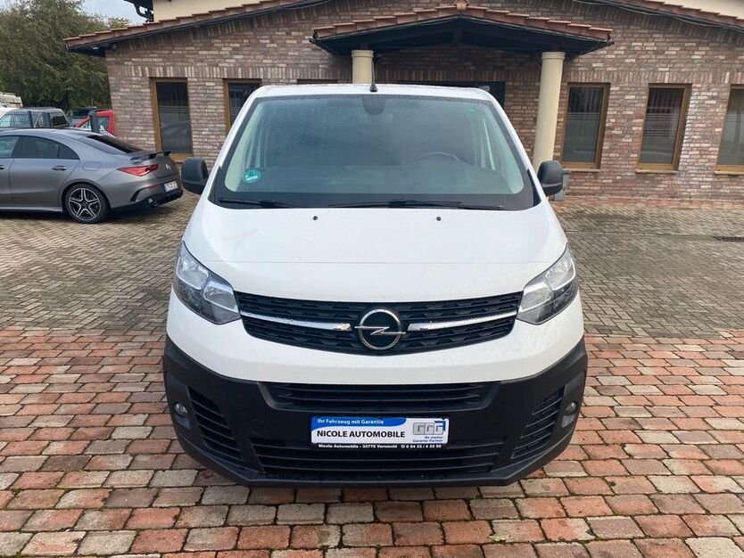 Opel Vivaro 202.600 km 17.450 € Versmold 33775