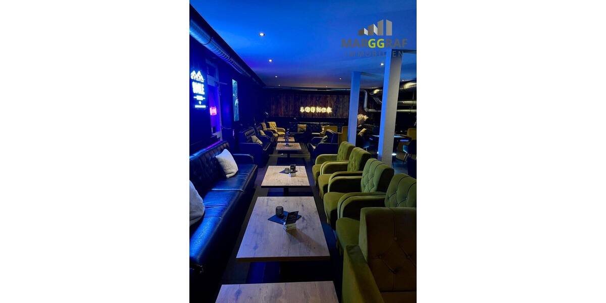 Modernisiertes Mehrfamilienhaus mit 5 Wohnungen und 2 Gewerbeeinheiten auf einer vermietbaren Gesamtfläche von 598 m² mit gesicherten Mieteinnahmen in zimmer