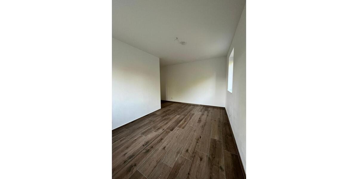 Erdgeschoßwohnung Ibbenbüren - 3 Zimmer, 90 m&sup2;, 1.099&euro; | Angebot:26462492