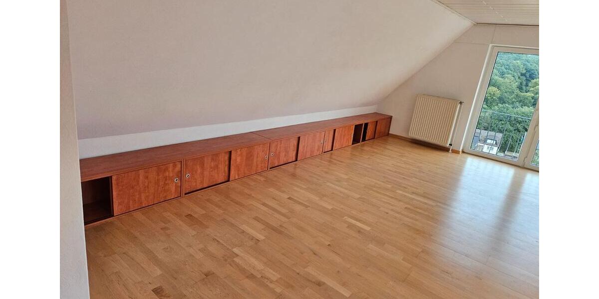 Dachgeschoßwohnung Georgsmarienhütte - 4 Zimmer, 108 m&sup2;, 1.075&euro; | Angebot:26648707