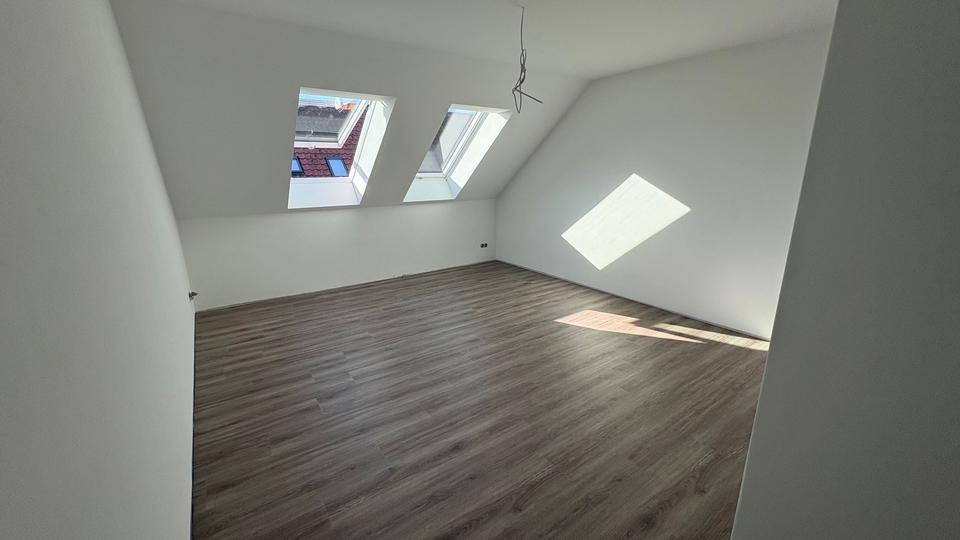 Dachgeschoßwohnung Bramsche - 3 Zimmer, 126 m&sup2;, 1.400&euro; | Angebot:25268891