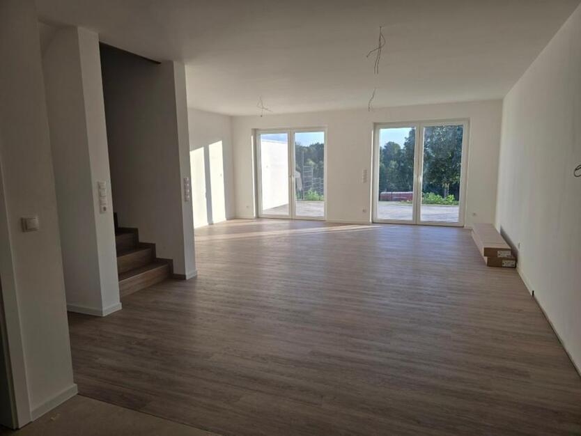 Moderne, großzügige Neubau-Doppelhaushälfte in Ostercappeln