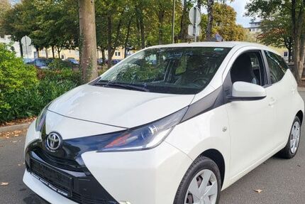 Toyota Aygo (X) 123.000 km 4.899 &euro; Lotte 49504