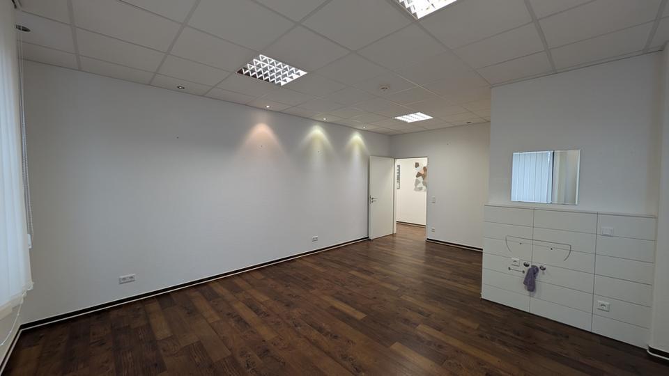 Großzügige Gewerberäume mit top Ausstattung - die perfekte Visitenkarte für Ihr Unternehmen! zimmer