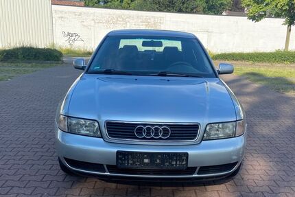 Audi A4 182.000 km 2.950 &euro; Osnabrück 49088