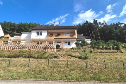 Ein-Zwei-Familien unter einem Dach – liebevoll renoviertes, freistehendes Zuhause mit Charakter