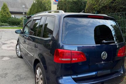 VW Touran 274.000 km 5.000 &euro; Osnabrück 49084