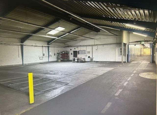 Lager und Produktions Hallen - Büros in Osnabrück - Fledder ! zimmer