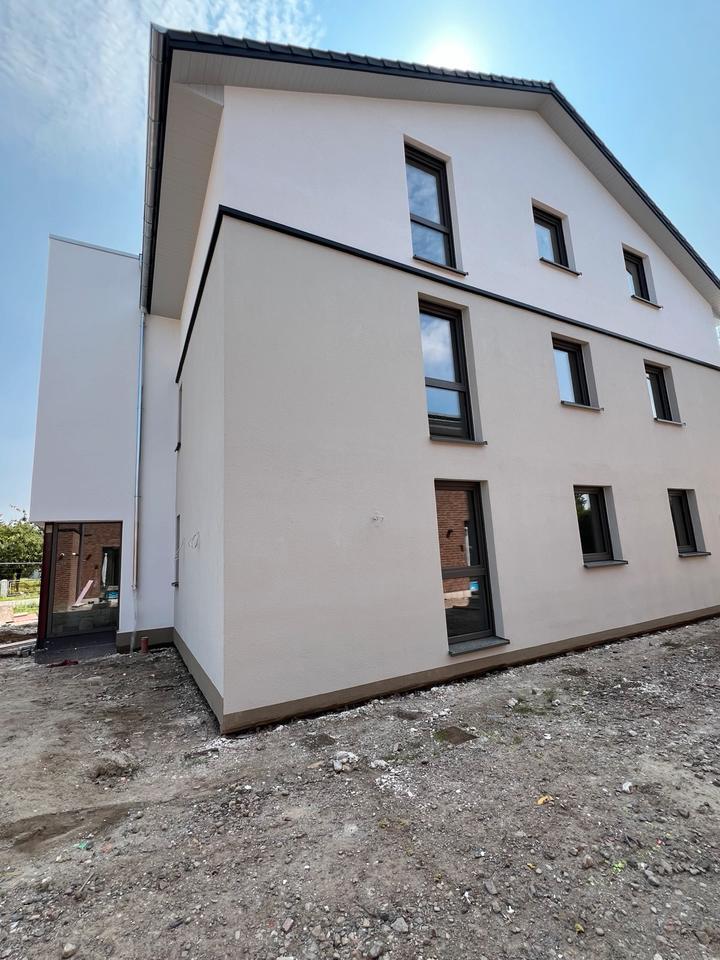 Neubau Erstbezug KfW 40 moderne DreiZimmer Wohnung 80m2