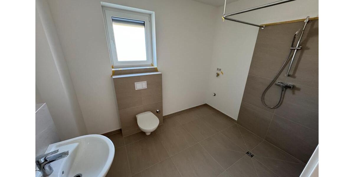 Dachgeschoßwohnung Osnabrück Hellern - 2 Zimmer, 80 m&sup2;, 1.290&euro; | Angebot:26322877