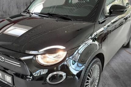 Fiat 500e 9.992 km 19.970 € Versmold 33775