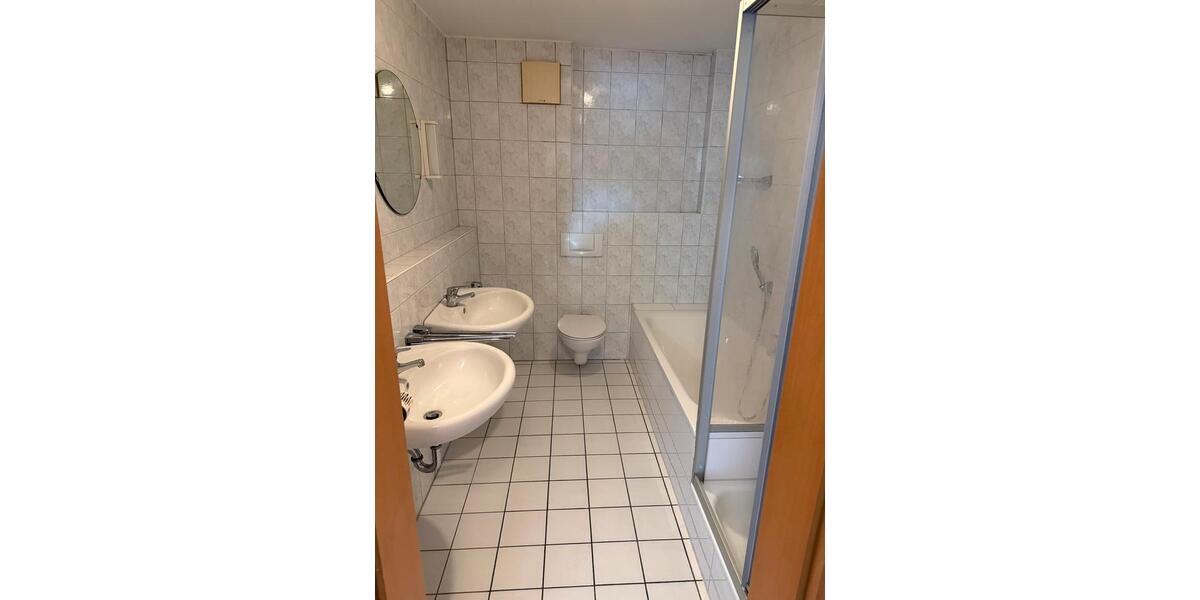 Dachgeschoßwohnung Osnabrück Hafen - 3 Zimmer, 90 m&sup2;, 145.000&euro; | Angebot:26042697