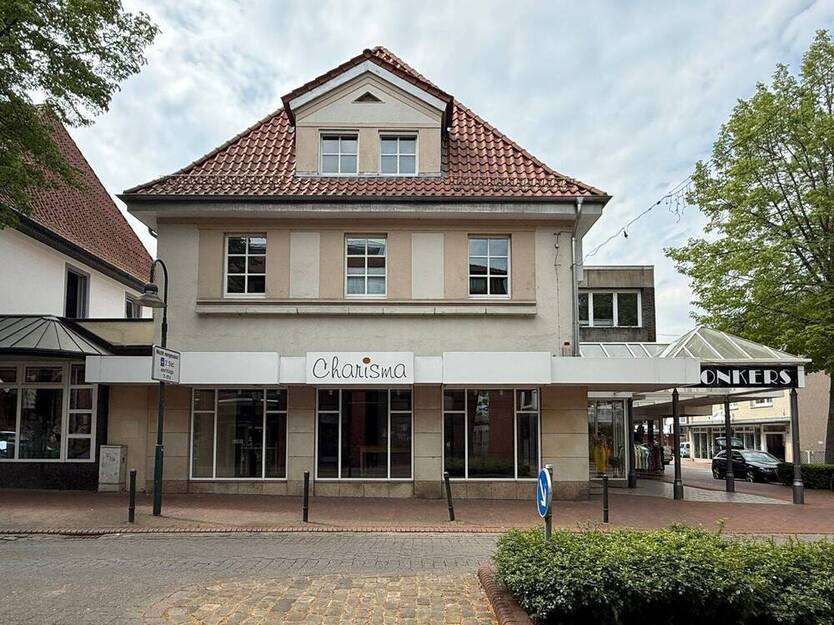 Vielfältiges Ladenlokal mit großer Schaufensterfront im Stadtzentrum