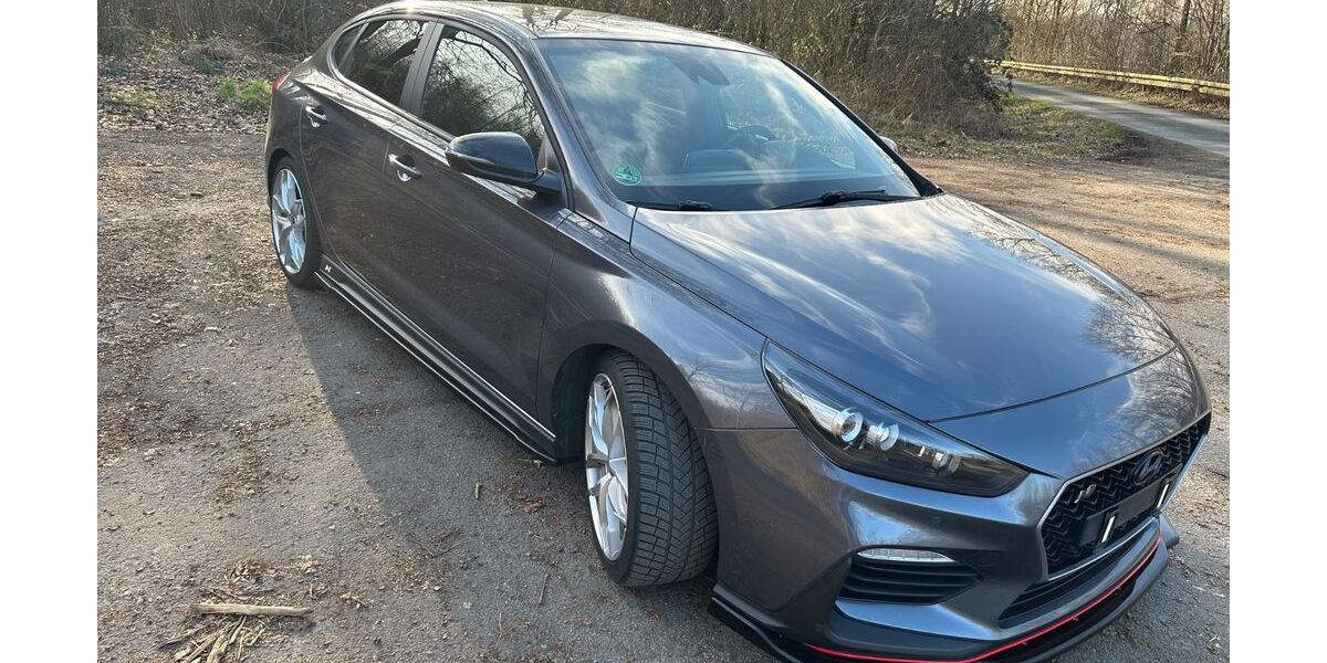 Hyundai i30 104.500 km 18.690 &euro; Melle 49328