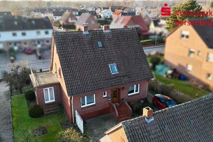 Zweifamilienhaus mit großem Grundstück - Auch ideal als Einfamilienhaus nutzbar 7 zimmer