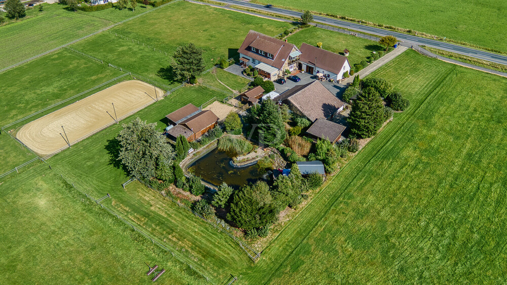 Ein Ort zum Ankommen- vielseitig nutzbarer Resthof mit parkähnlichen Grundstück 10 zimmer