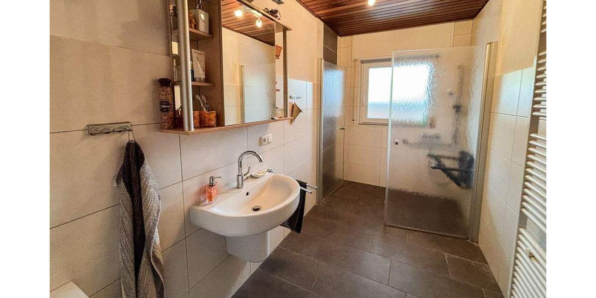 Bungalow Ibbenbüren Stadt - 5 Zimmer, 122 m&sup2;, 295.000&euro; | Angebot:24915188