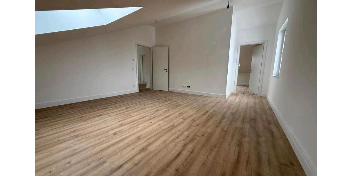 Dachgeschoßwohnung Bad Essen - 4 Zimmer, 125 m&sup2;, 1.300&euro; | Angebot:24681903