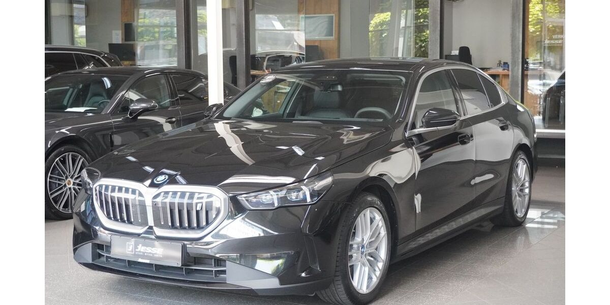BMW i5 31.500 km 45.990 &euro; Ibbenbüren 49477