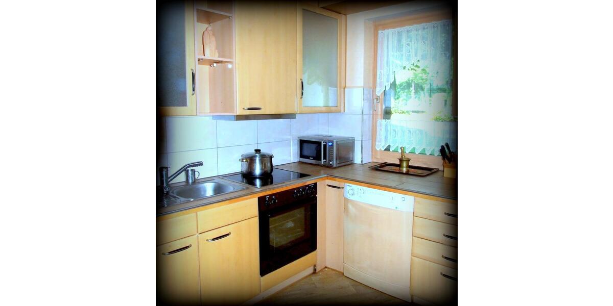 DUPELHAUSHELFTE GENERATIONSHAUS 3 WOHNUNGEN VOLLMÖBLIERT zimmer