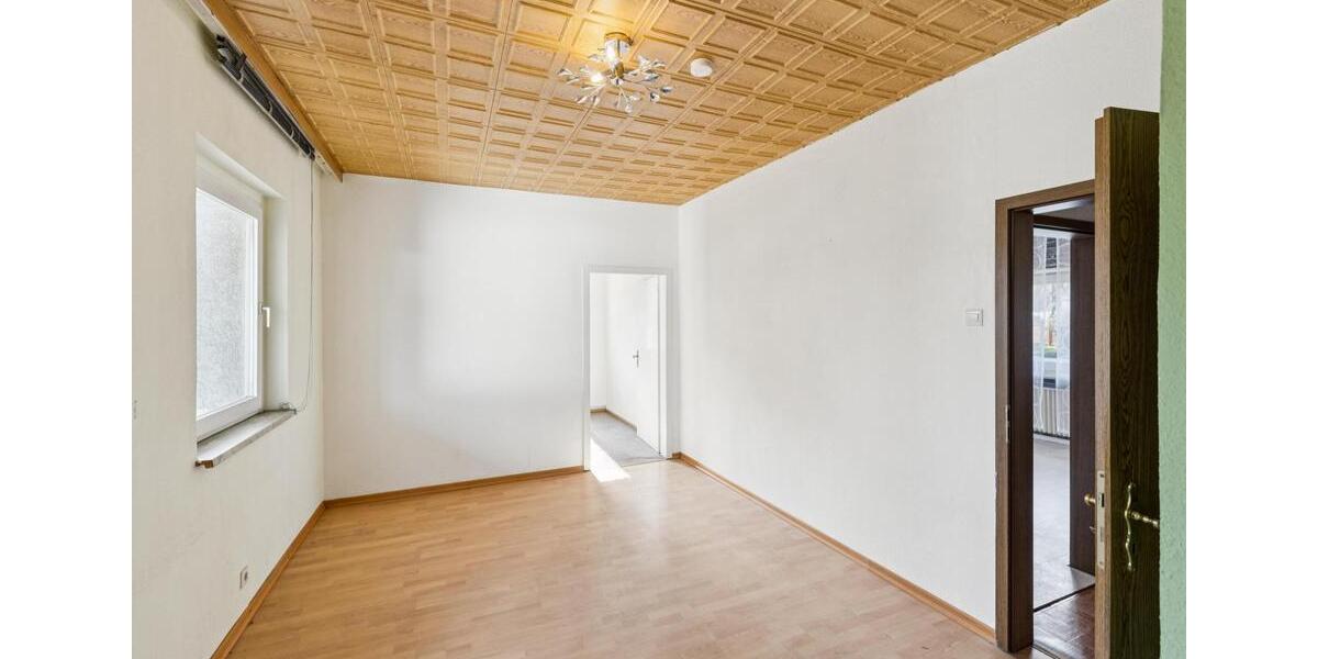 Mehrfamilienhaus, Wohnhaus Osnabrück Gretesch - 7 Zimmer, 127 m&sup2;, 325.000&euro; | Angebot:26587438