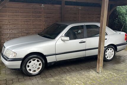 Mercedes-Benz C 180 175.000 km 2.600 &euro; Rieste 49597