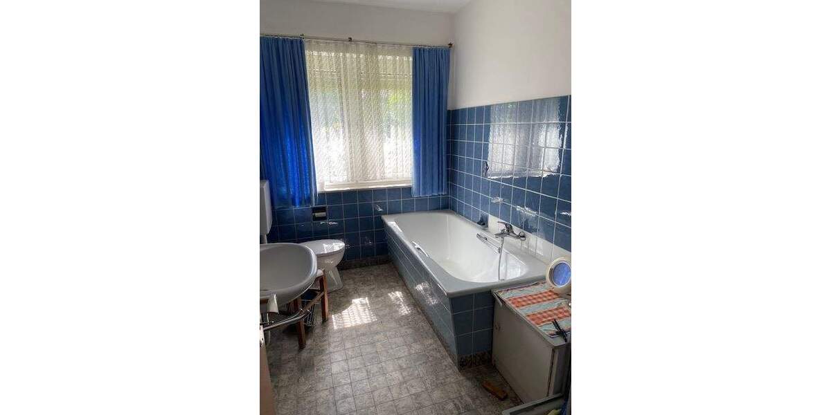 Mehrfamilienhaus, Wohnhaus Rödinghausen - 8 Zimmer, 160 m&sup2;, 220.000&euro; | Angebot:24637167