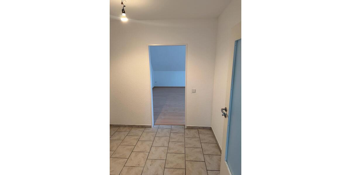 3 Zimmer frisch renoviert schöne Wohnung zentral ruhige Lage 3 zimmer