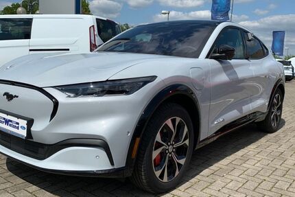 Ford Mustang Mach-E 7.500 km 45.990 € Hasbergen 49205