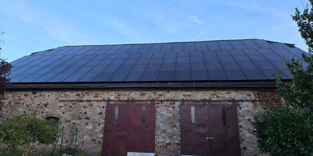 Zweifamilienhaus mit Scheune und großen Eigentumsgrundstück 1 zimmer