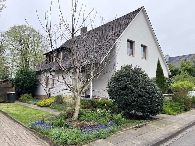 Einfamilienhaus Bad Iburg - 11 Zimmer, 202 m&sup2;, 372.000&euro; | Angebot:26323468