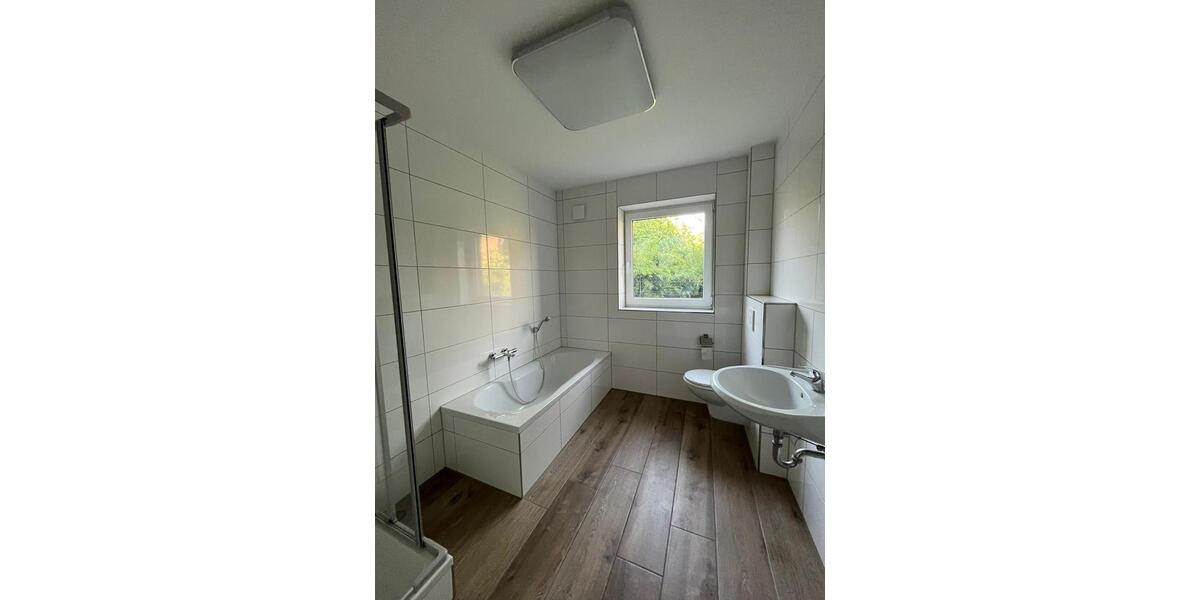 Erdgeschoßwohnung Ibbenbüren - 3 Zimmer, 90 m&sup2;, 1.099&euro; | Angebot:26462492