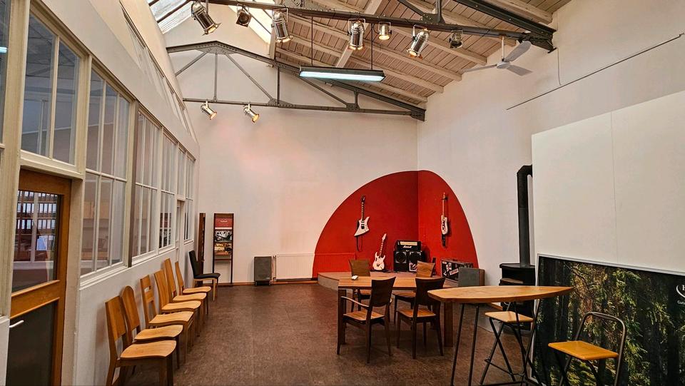Büro, Atelier, Galerie, photoroom, coworking usw. zimmer