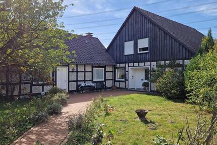 großes Einfamilienhaus mit Garten zu vermieten