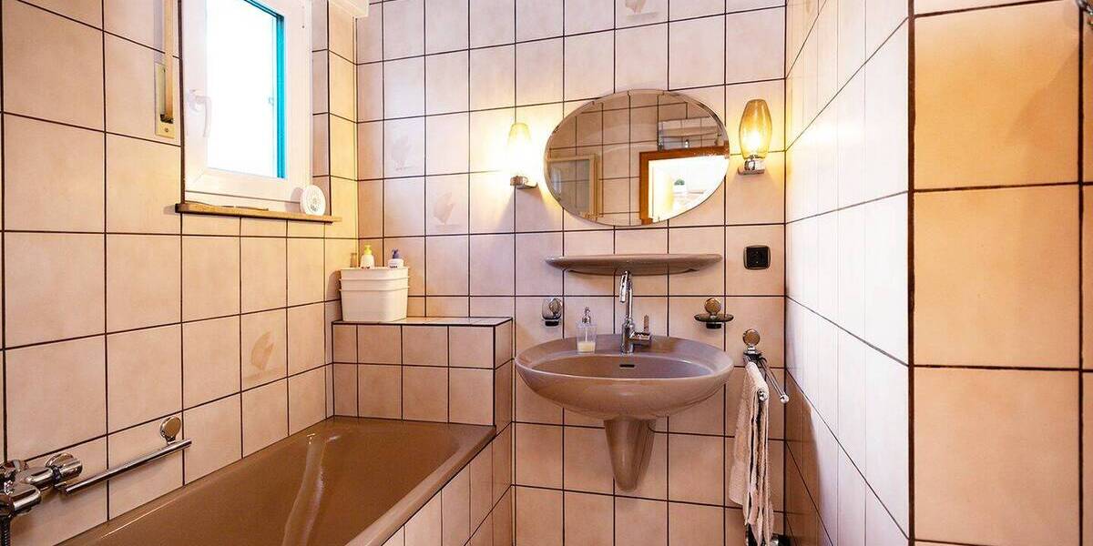 Mehrfamilienhaus, Wohnhaus Osnabrück Gretesch - 7 Zimmer, 190 m&sup2;, 399.000&euro; | Angebot:26630308