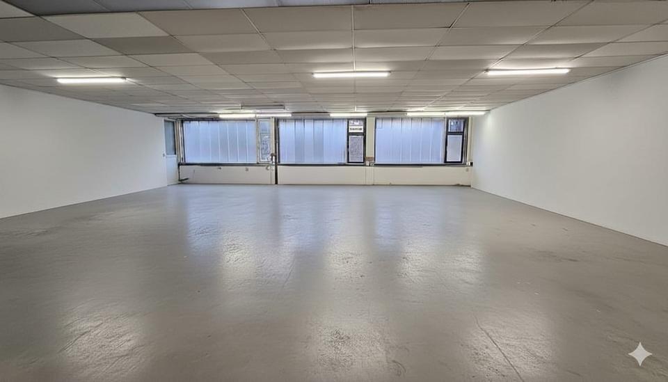 KFZ Schrauberhalle Lager Halle 175qm Hebebühne möglich zimmer