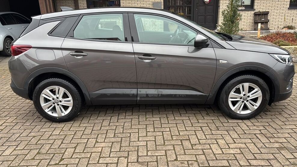 Opel Grandland (X) 42.258 km 17.790 € Voltlage 49599