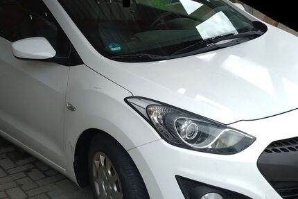 Hyundai i30 171.000 km 4.775 &euro; Ostercappeln 49179