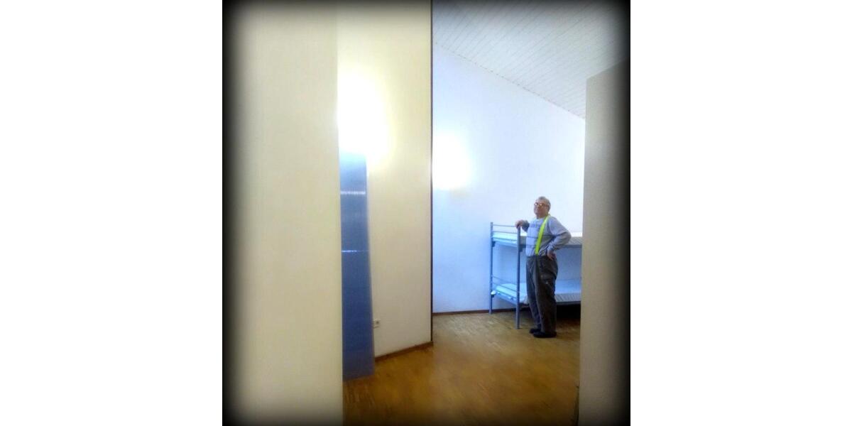 DUPELHAUSHELFTE GENERATIONSHAUS 3 WOHNUNGEN VOLLMÖBLIERT zimmer