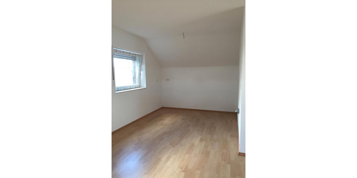 Dachgeschoßwohnung Ibbenbüren Bockraden - 3 Zimmer, 71 m&sup2;, 190.000&euro; | Angebot:27081293
