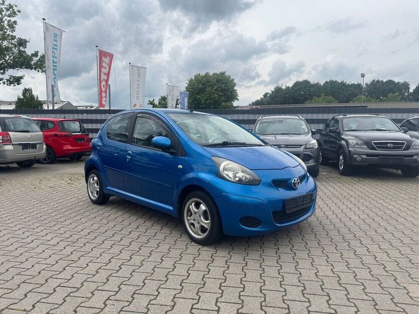 Aygo (X)