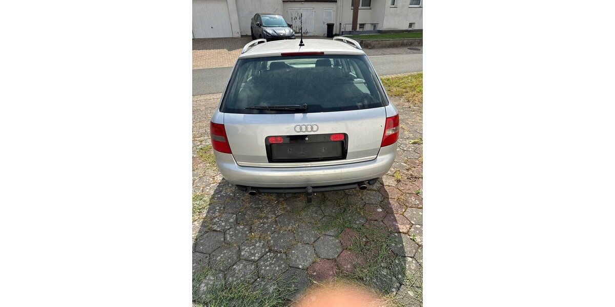 Audi A6 280.000 km 4.999 &euro; Rödinghausen 32289