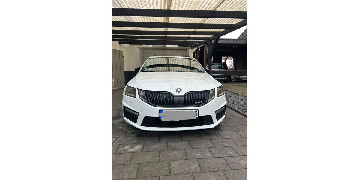 Skoda Octavia 183.000 km 15.950 &euro; Melle 49328