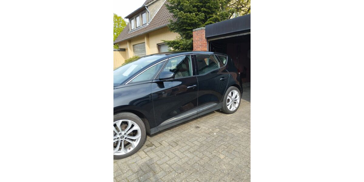 Renault Scenic 84.000 km 9.600 &euro; Hilter 49176