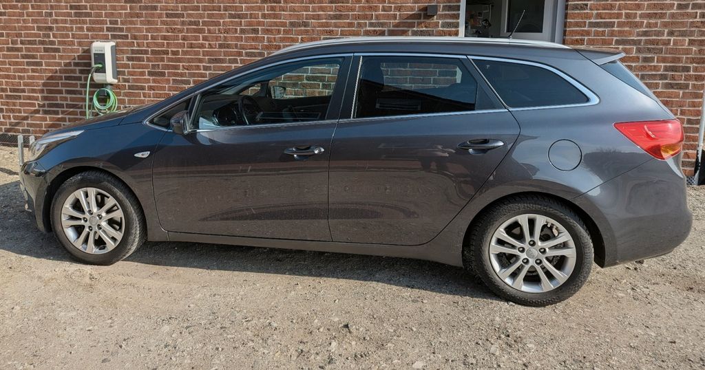Kia ceed Sportswagon 120.000 km 9.200 &euro; Hasbergen 49205
