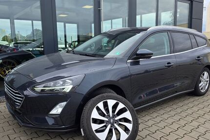 Ford Focus 105.000 km 15.999 &euro; Damme 49401