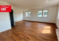 Neubau-Erstbezug: Stilvolle 3-Zimmer-Wohnung mit Balkon & Stellplatz